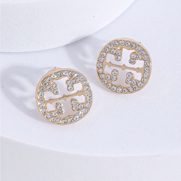 Elegant Gold and Silver Stud Earrings - Picture 4 of 7